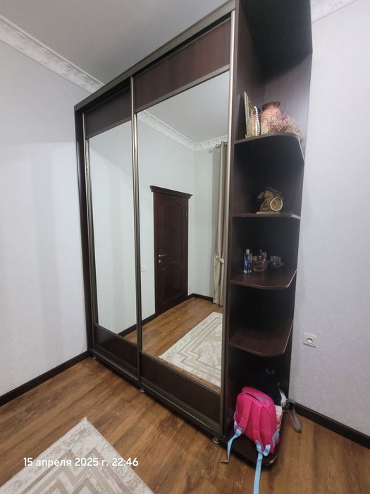 Шкаф купе с большими зеркалами