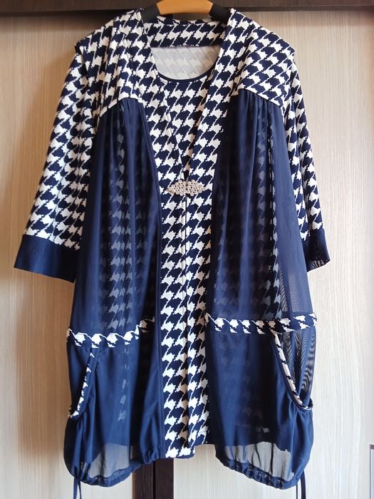 Костюм двойка, брюки и блузки