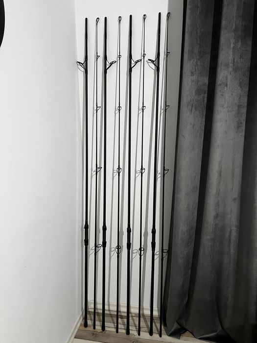 Ofer spre vânzare 4 lansete crap