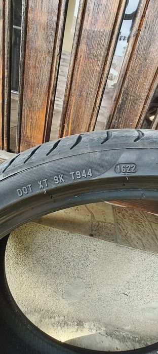ANVELOPĂ ca nouă ,,Pirelli" 235/35/R20