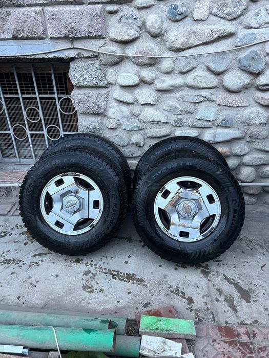 Продам шину и покрышку