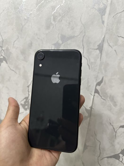 Продам Ipnone XR на 64 гб