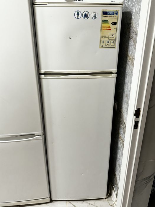 Холодильник  SNAIGE