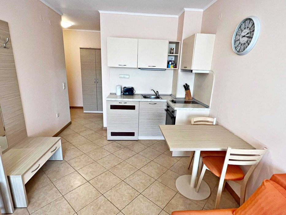 Продава се Едностаен апартамент в к.к. Слънчев бряг - 48 кв.м за 1000 €/кв.м - Снимка #2