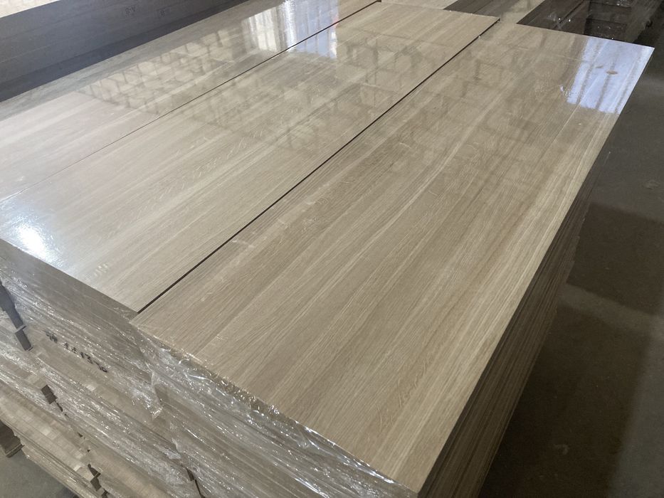 Дуб ступень цельноламельная