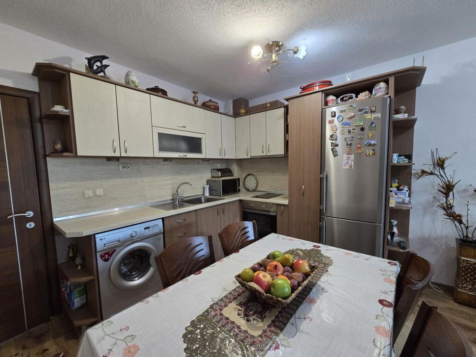 Тристаен, продажба, гр. Петрич