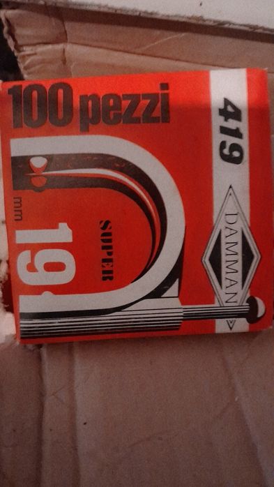 Скоби за кабели/в кутии по 100 бр./ф 0,9-1,9