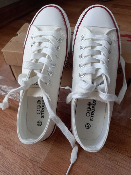Продам новые кеды