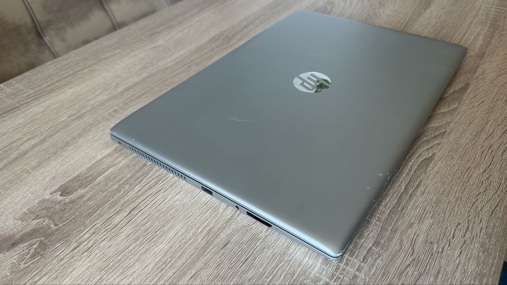 Продавам лаптоп HP ProBook 450 G5 i5-8350, 16GB RAM, 256GB SSD, 500GB HDD