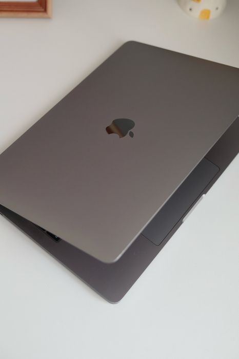 MacBook Pro Touch Bar Retina 2019 i5