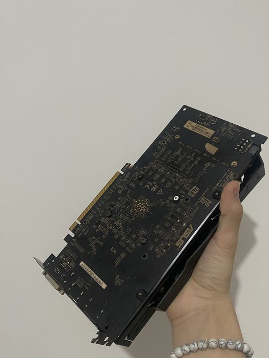 Видеокарта Asus Strix RX570 4gb
