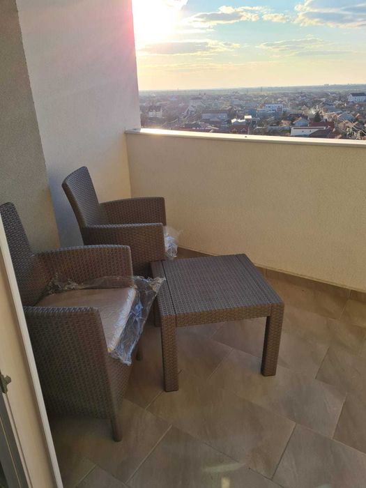 Inchiriez ap. 2 camere ,str. Onestilor