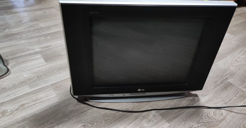 Продам телевизор