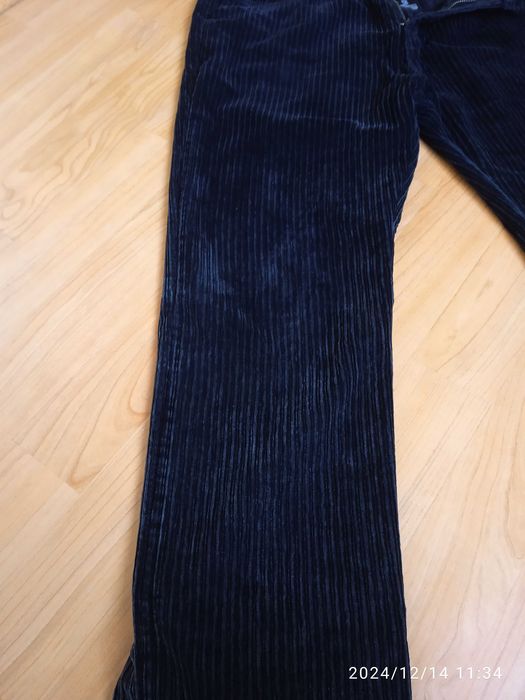 Продам   штаны   вельветовые   толстые  зимние    размер 52