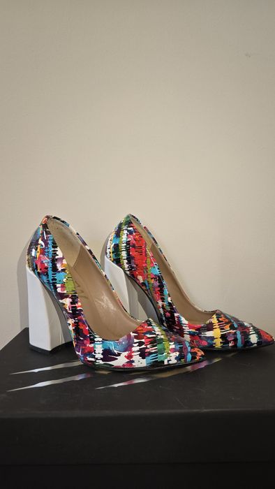 Обувки-чисто нови