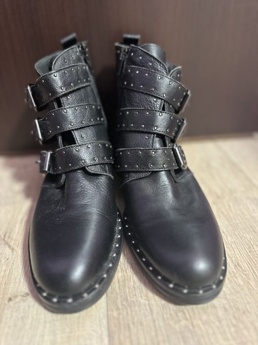 Ghete din piele naturală, mărimea 36