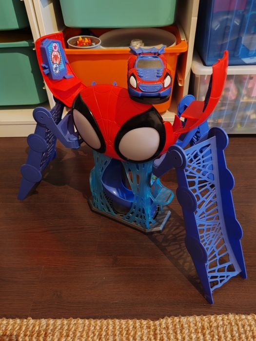 Spidey And His Amazing Friends, turnul lui Spider man.