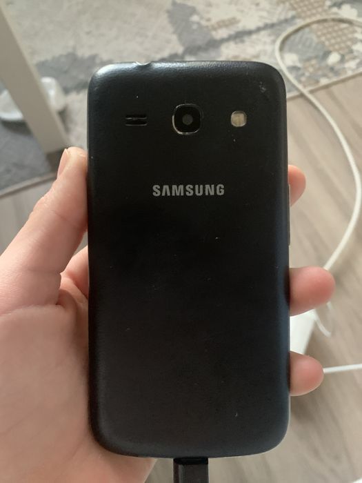 Продам телефон самсунг