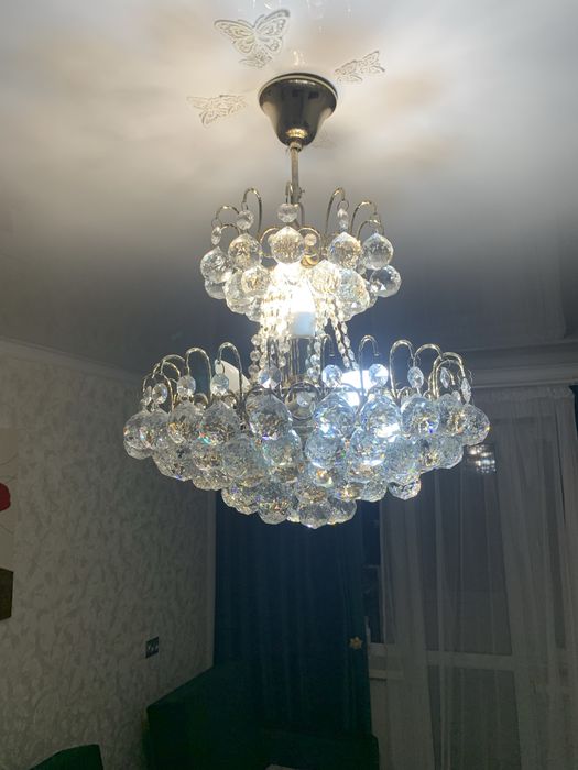 Продам Люстру не дорого