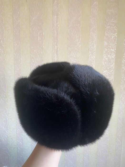 Норковая шапка черная