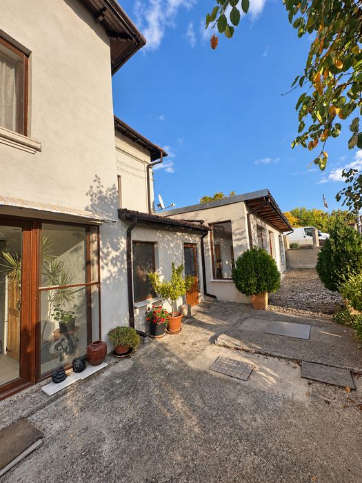 Продава се Къща в с. Тлачене, Област Враца - 429 кв.м за 338 €/кв.м - Снимка #1