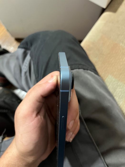 Iphone 14 albastru