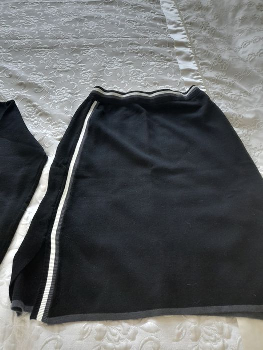 Продам шерстяной костюм