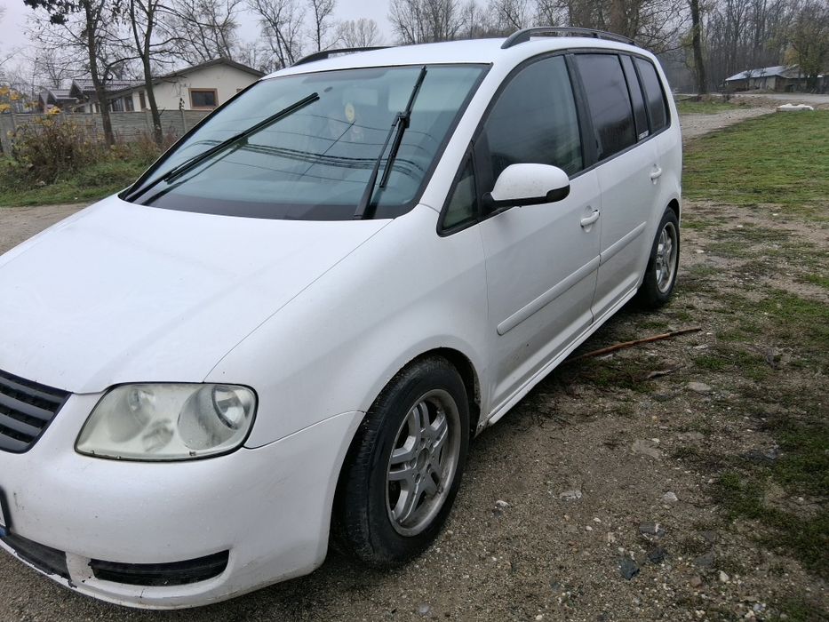 Urgent touran 7 locuri fara fiscal