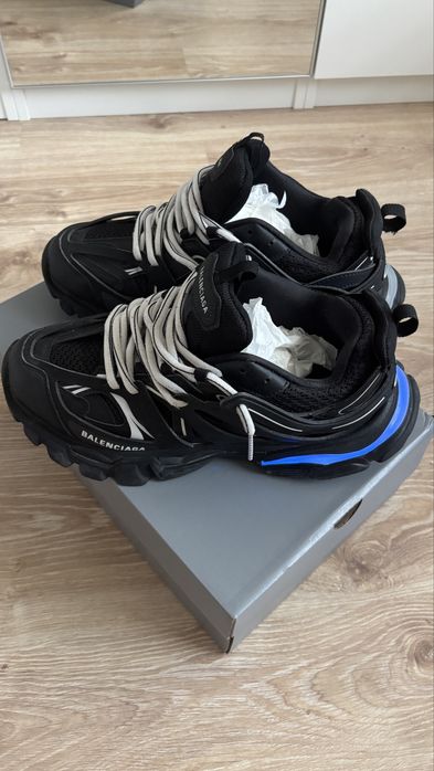 Balenciaga tracks