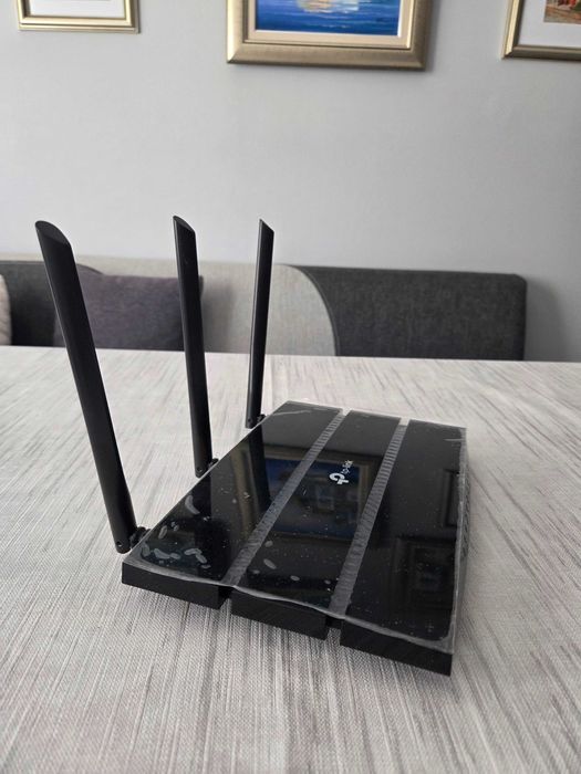 Продавам Wi-Fi рутер TP-Link Archer A9 (AC1900, MU-MIMO, Gigabit)
