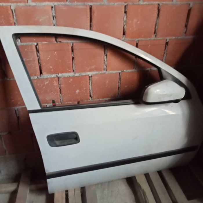 Vând piese auto țara de origine Spania