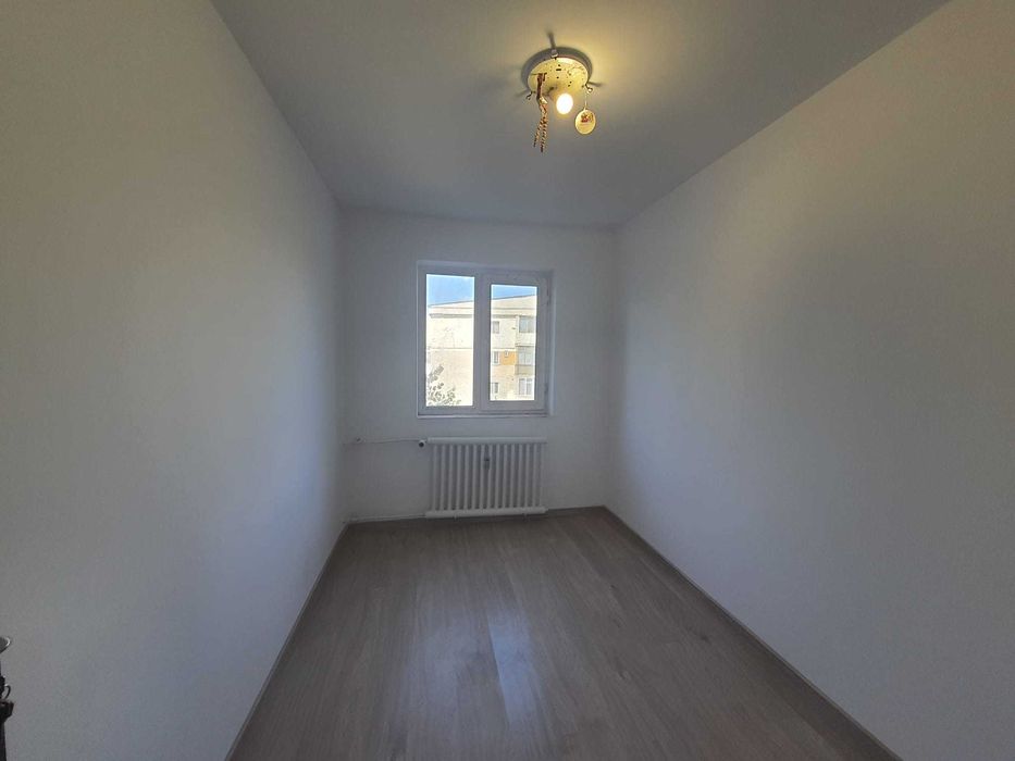 Apartament 3 camere, Tomis Nord – Str. Tulcei | Etaj 3/4 | Amenajat recent