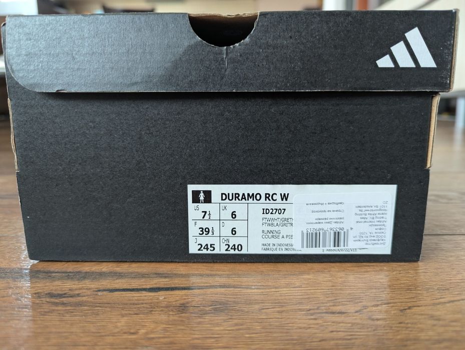 Нови женски маратонки Адидас Adidas Duramo RC номер 39 1/3