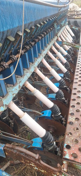 De vânzare semanatoare sup 29 Mecanica Ceahlău