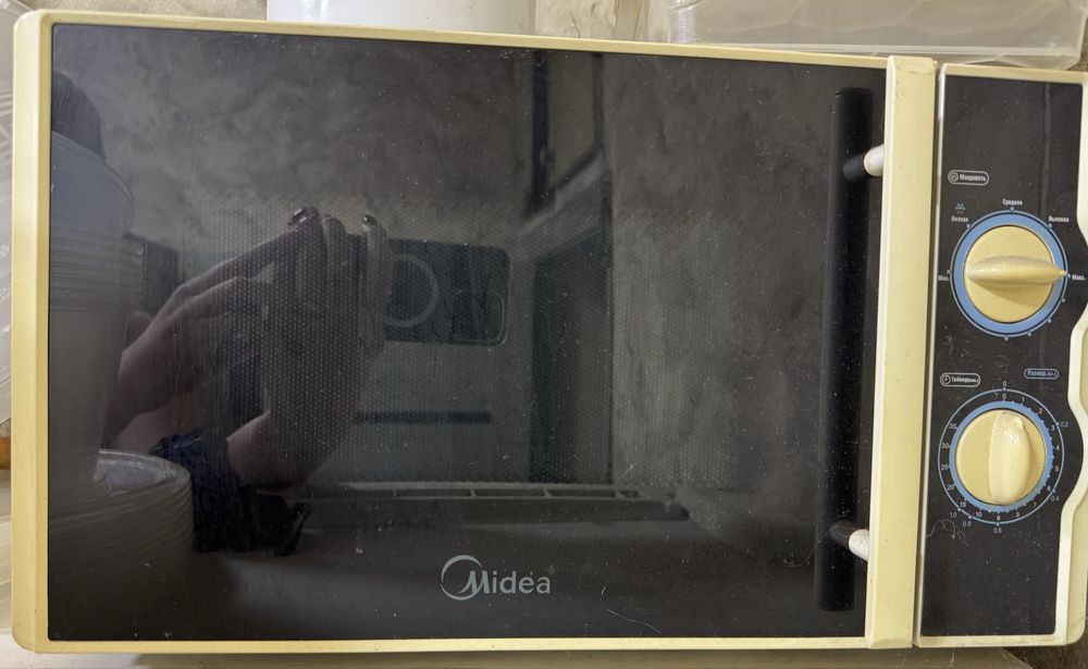 Срочно продам микровадновку LG