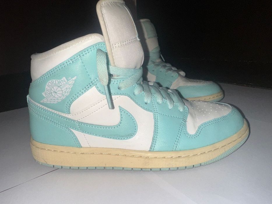 Air Jordan 1 mid