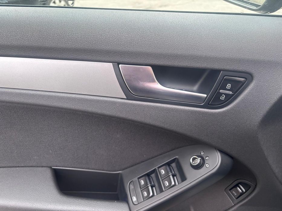 Audi A4 b8 anul 2011