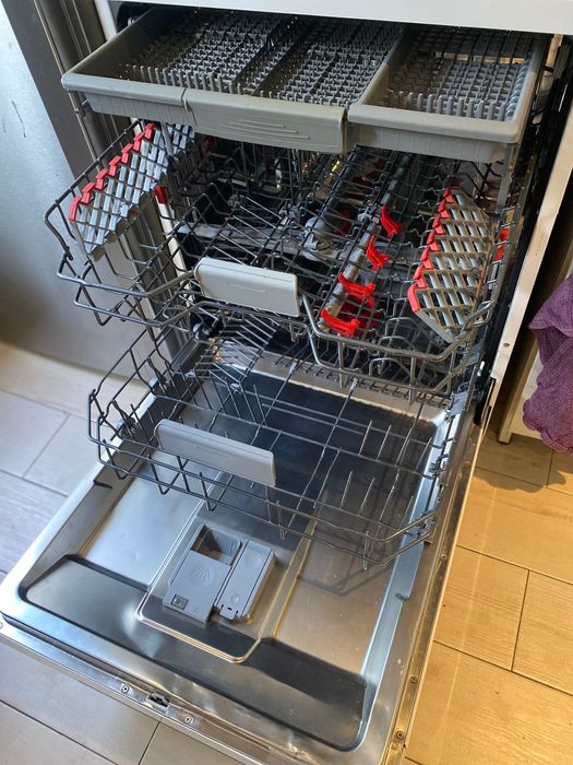 Съдомиялна Sharp