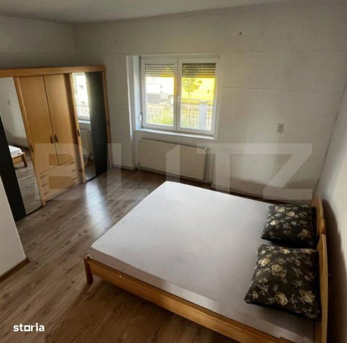 Casa de vanzare, cu 3 camere, 100 mp, zona Burdea