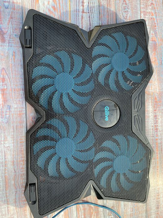 Statie laptop de racire cu 4 ventilatoare si USB