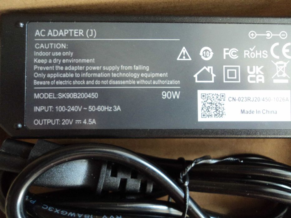 ново зарядно за лаптоп-3бр.