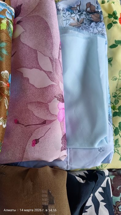 Продам отрезы тканей.