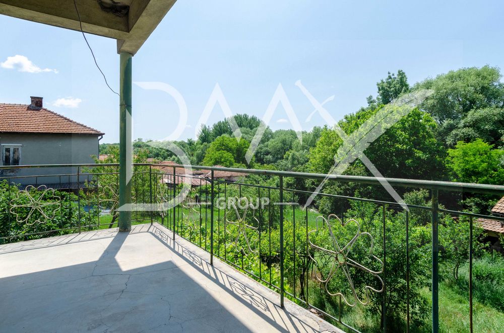 Продава се Къща в София, Център - 144 кв.м за 542 €/кв.м - Снимка #1