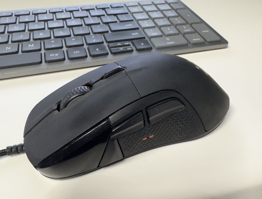 Vând mouse STEELSERIES Rival 710 și tastatura Corsair K70 RGB