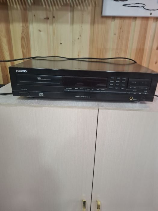 CD проигрователь PHILIPS CD 690
