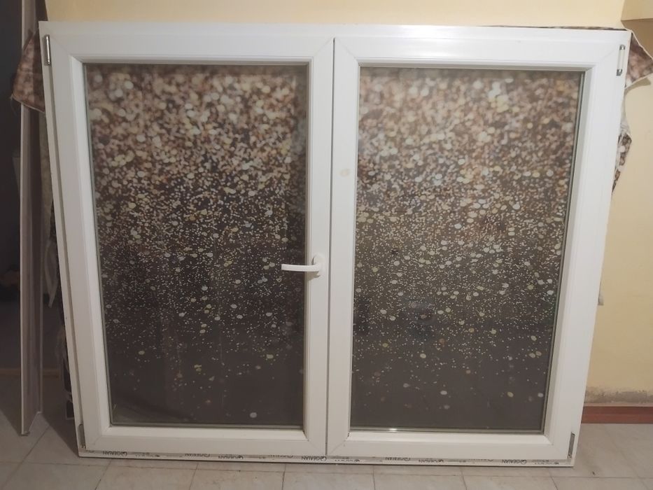 Vând geam termopan alb Gealan second-hand hand