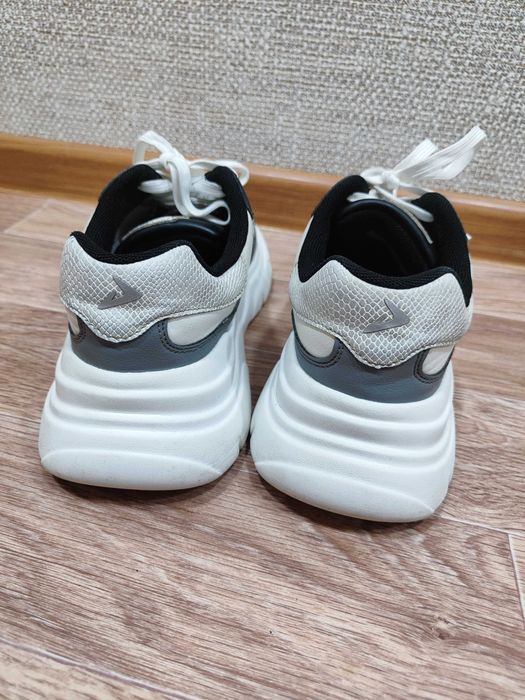 Кроссовки женские demix