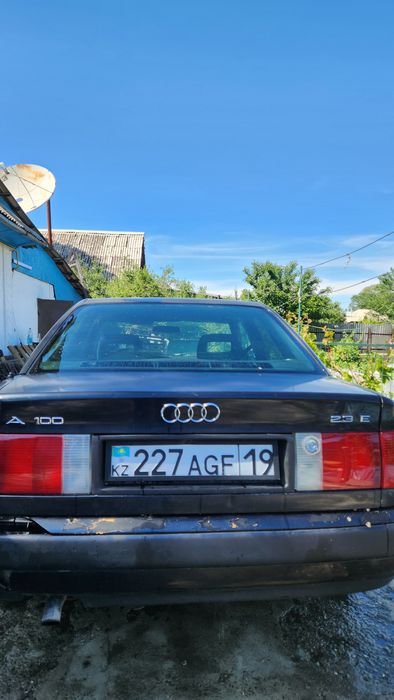 Продам Audi 100 c4