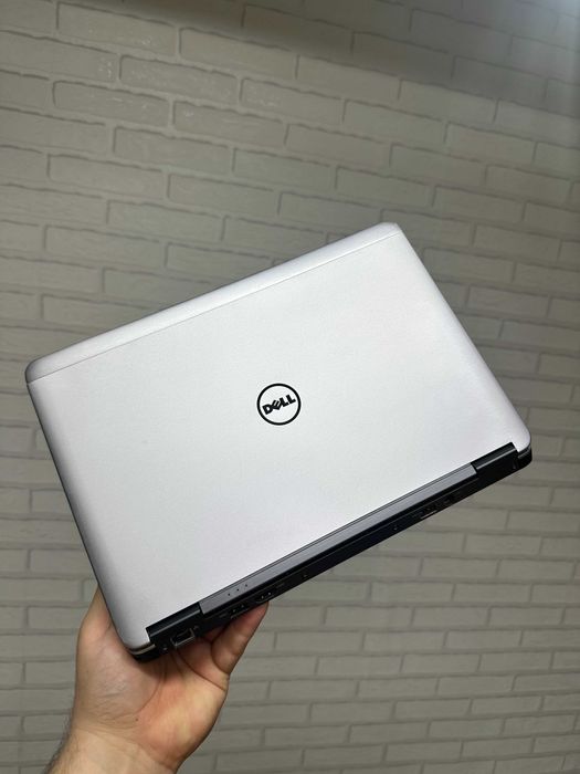 Ультрабук Dell на Intel core i7
