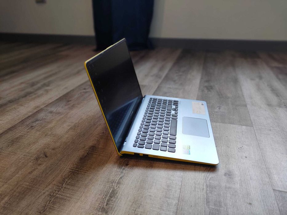 Vând Laptop ASUS VivoBook S15 S530